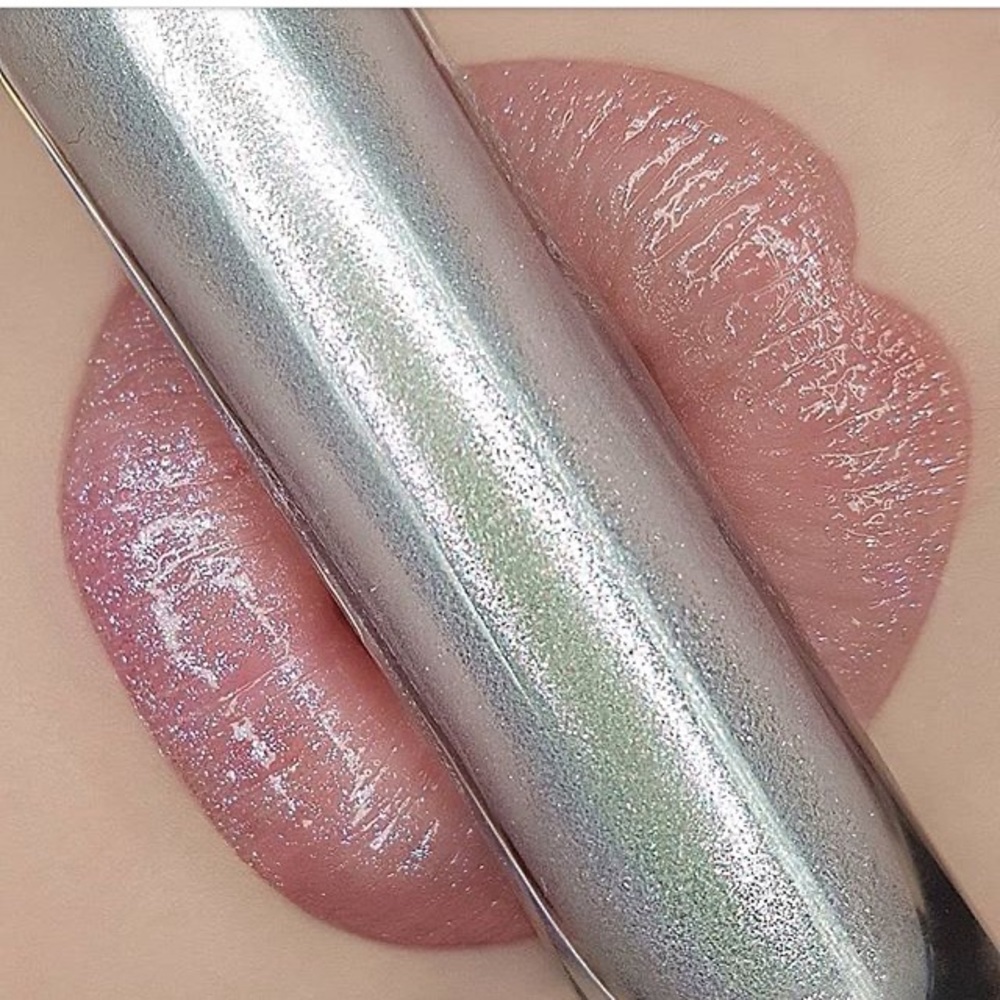 Jeffree Star Cosmetics The Gloss Lipgloss Ice Cold BNIB - Picture 2 of 13